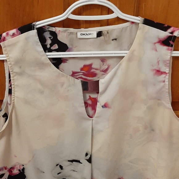 DKNY Cascade Sleeveless Blouse - Picture 5 of 7
